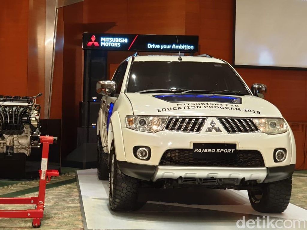 Mitsubishi Pajero Sport Ini Siap Dioprek-oprek Anak SMK Mitsubishi Pajero Sport Ini Siap Dioprek-oprek Anak SMK