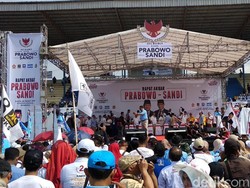 Pendukung Prabowo-Sandi Padati Area Kampanye Akbar di Bandung