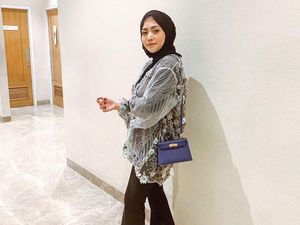 Pamer Foto Usai Nyoblos, Rachel Vennya Emosi Disebut Ngangkang Pamer Foto Usai Nyoblos, Rachel Vennya Emosi Disebut Ngangkang