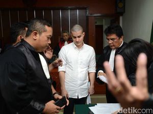 Karenina Sunny Bicara Agama dan Gangguan Psikis Steve Emmanuel Karenina Sunny Bicara Agama dan Gangguan Psikis Steve Emmanuel