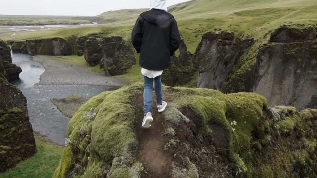 Lembah Cantik yang Ditutup Karena Efek Video Klip Justin Bieber Lembah Cantik yang Ditutup Karena Efek Video Klip Justin Bieber