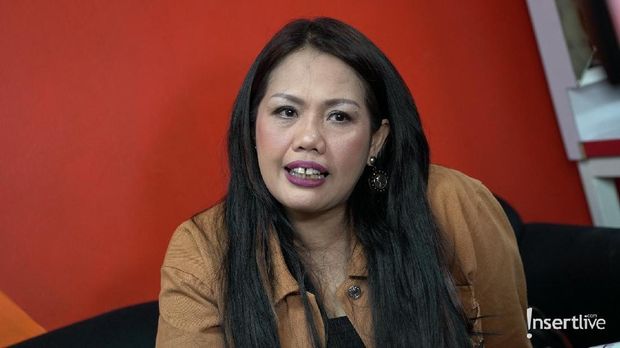 Elly Sugigi