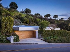 Sudah Tunangan, Orlando Bloom Jual Sarang Bujang nya Rp 126 M