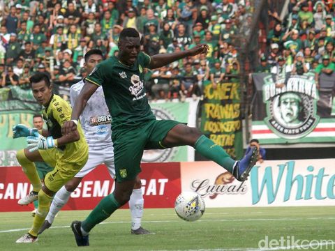 Persebaya Surabaya: Tangan Dingin Djanur Berpadu dengan Skuat Oke