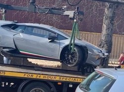 Gaya-gayaan Ngebut Naik Lamborghini, Eh Nabrak Tembok!