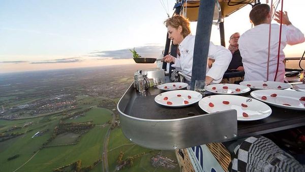 Serunya Bersantap di CuliAir, Resto Balon Udara Satu-satunya di Dunia