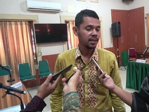 Makan Malam Berujung Pemecatan Ketua KPU Pariaman Makan Malam Berujung Pemecatan Ketua KPU Pariaman