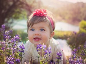 20 Inspirasi Nama Bayi Perempuan Bermakna Suara Merdu