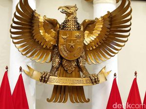 12 Contoh Penerapan Sila ke-1 Pancasila dalam Kehidupan Sehari-hari, Yuk Lakukan! 12 Contoh Penerapan Sila ke-1 Pancasila dalam Kehidupan Sehari-hari, Yuk Lakukan!