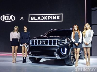 BLACKPINK Buka Selubung Mobil Anyar Kia