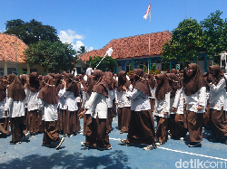 Jelang UN, Siswa-Guru SMAN 5 Cilegon Terganggu Bau Tak Sedap Misterius