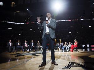 Spurs Pensiunkan Jersey Nomor 20 Manu Ginobili