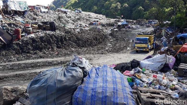 Pembuangan Sampah di TPST Piyungan Bergiliran