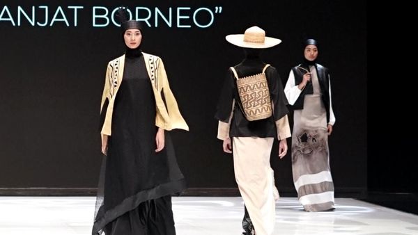 Angkat Kebudayaan Lokal Suku Dayak