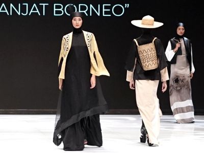 Angkat Kebudayaan Lokal Suku Dayak