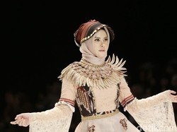 Kalimat Puitis Angel Lelga Sambut Vicky Prasetyo Jadi Tersangka