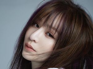 Potret Aktris Cyndi Wang yang Tak Pernah Tunjukkan Sisi Kanan Wajah Potret Aktris Cyndi Wang yang Tak Pernah Tunjukkan Sisi Kanan Wajah