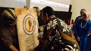 Sultan HB X Hadiri Sidang Terbuka Promosi Doktor ISI Surakarta