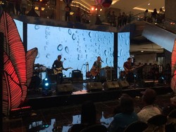 The Rain Merasa Terhormat Bisa Manggung di Trans Studio Mall Bali