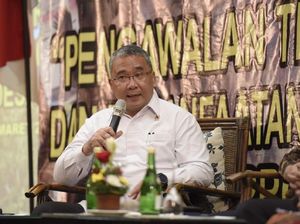 Menteri Eko Imbau Kades Tak Takut Kelola Dana Desa Menteri Eko Imbau Kades Tak Takut Kelola Dana Desa