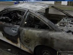 Jadi Pendukung Donald Trump, Mobil Wanita Ini Dibakar