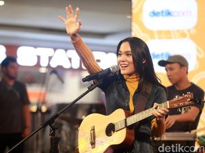 John Mayer Konser, Sheryl Sheinafia Ikut Deg-degan John Mayer Konser, Sheryl Sheinafia Ikut Deg-degan