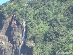 Penampakan Air Terjun Gunung Galunggung Bikin Sepi Pengunjung