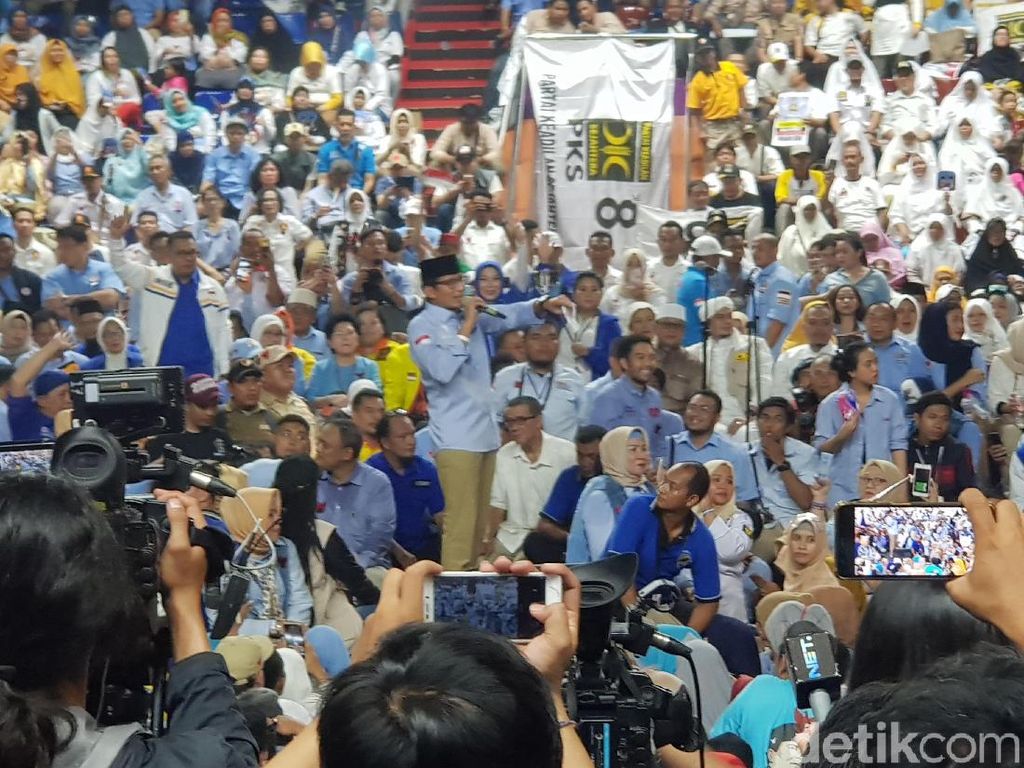 Kampanye di Bulungan, Sandiaga: How Are You Anak Jaksel? Kampanye di Bulungan, Sandiaga: How Are You Anak Jaksel?