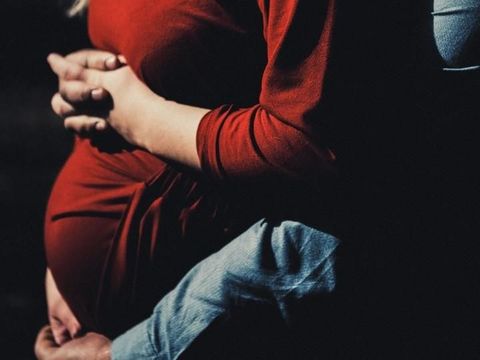Wanita di Cina Lahirkan Bayi Kembar Dengan Muka Berbeda