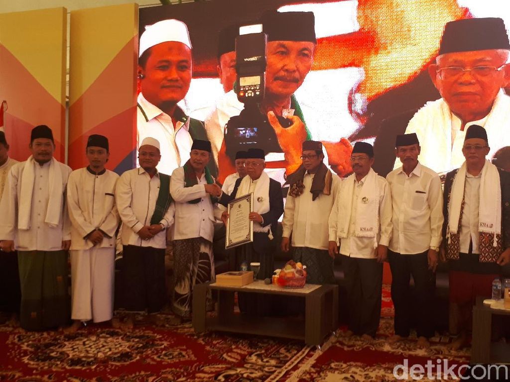 Jaringan Kiai Santri Sumsel Deklarasi Dukung Jokowi-Maruf Amin Jaringan Kiai Santri Sumsel Deklarasi Dukung Jokowi-Maruf Amin