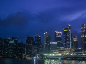 Keindahan Malam di Singapura