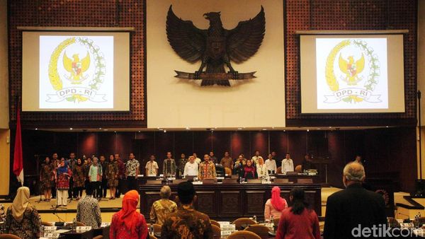 Paripurna Penutupan Masa Sidang IV DPD Dihadiri 73 Senator