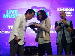 Meriahkan dHot Music Day, Indra Lesmana Rayakan Ulang Tahun di Panggung