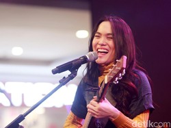 Sheryl Sheinafia Cerita Makna Mendalam Lagu Okay