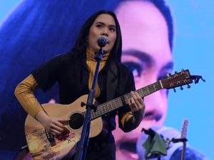 Manisnya Penampilan Sheryl Sheinafia di dHot Music Day