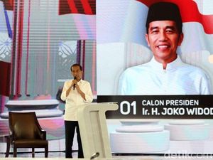 Debat soal Alutsista, Jokowi Pamer RI Sudah Buat Tank dan Kapal Selam Debat soal Alutsista, Jokowi Pamer RI Sudah Buat Tank dan Kapal Selam