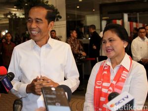 Syal Bertulisan 01, Aksesori Andalan Iriana Jokowi di Debat Capres ke-4 Syal Bertulisan 01, Aksesori Andalan Iriana Jokowi di Debat Capres ke-4