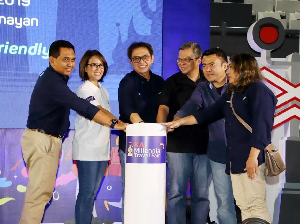 KAI Travel Fair Tebar Promo Tiket Kereta Mulai Rp 35 Ribu KAI Travel Fair Tebar Promo Tiket Kereta Mulai Rp 35 Ribu