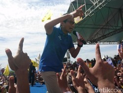 Kampanye di Cilegon, Sandi Janji Turunkan Harga Listrik dan Sembako