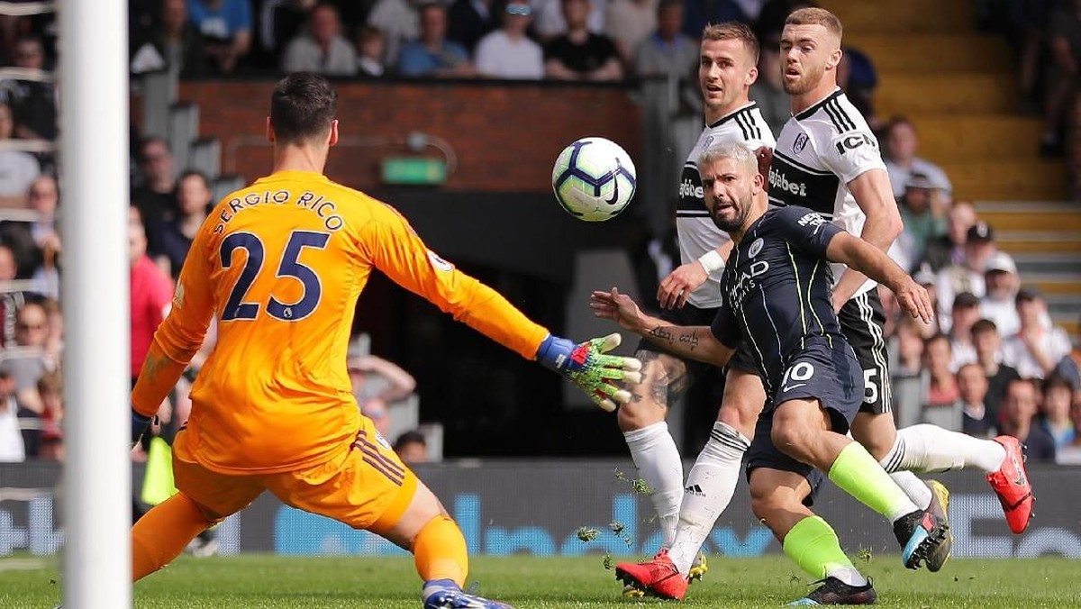 Manchester City unggul 2-0 atas Fulham di babak pertama (Foto: Richard Heathcote/Getty Images)