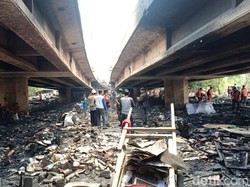 Ada Sejak 1996, Lapak Liar Kolong Tol Pluit Bukan Kali Ini Saja Terbakar
