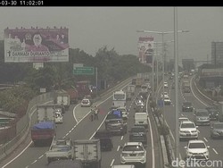 Sempat Ditutup, Tol Pluit-Jembatan Tiga Dibuka untuk Kendaraan Kecil