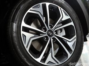 Pelek Dwi Warna alias Dual Tone yang Lagi Ngetren Pelek Dwi Warna alias Dual Tone yang Lagi Ngetren