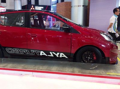 Keren! Daihatsu Ayla Turbo Mejeng di GIIAS Surabaya