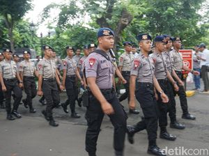 Ribuan Personel Polri-TNI Gelar Apel Pengamanan Debat Capres Ribuan Personel Polri-TNI Gelar Apel Pengamanan Debat Capres