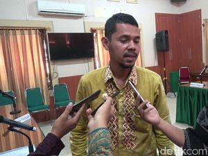 Dicopot karena Makan Bareng Dahnil, Begini Respons Ketua KPU Pariaman Dicopot karena Makan Bareng Dahnil, Begini Respons Ketua KPU Pariaman