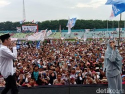 Momen Kebersamaan Al Ghazali Duet Munajat Cinta dengan Mulan Jameela