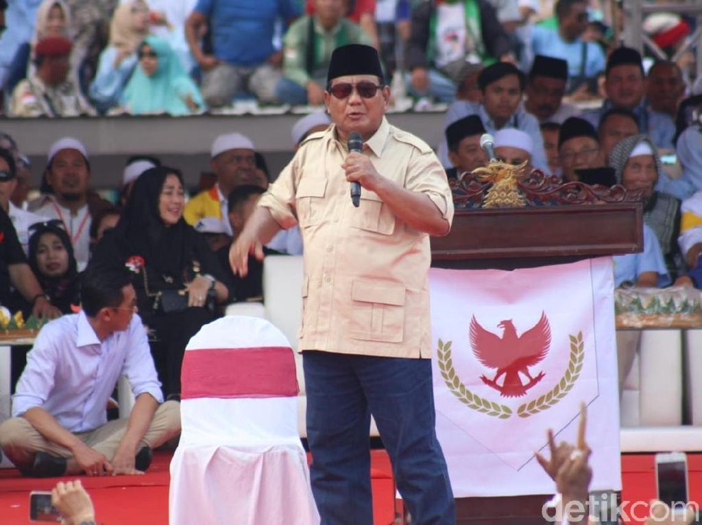 Prabowo ke Massa: Jika Mereka Bagi Uang Terima Saja, Itu Uang Rakyat Prabowo ke Massa: Jika Mereka Bagi Uang Terima Saja, Itu Uang Rakyat