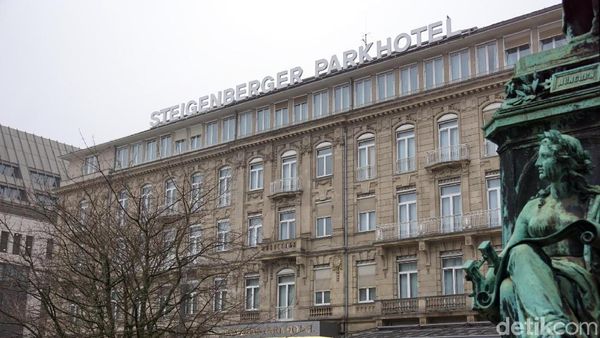 Foto: Hotel Mewah Favorit Kanselir Jerman dan Selebriti di Dusseldorf
