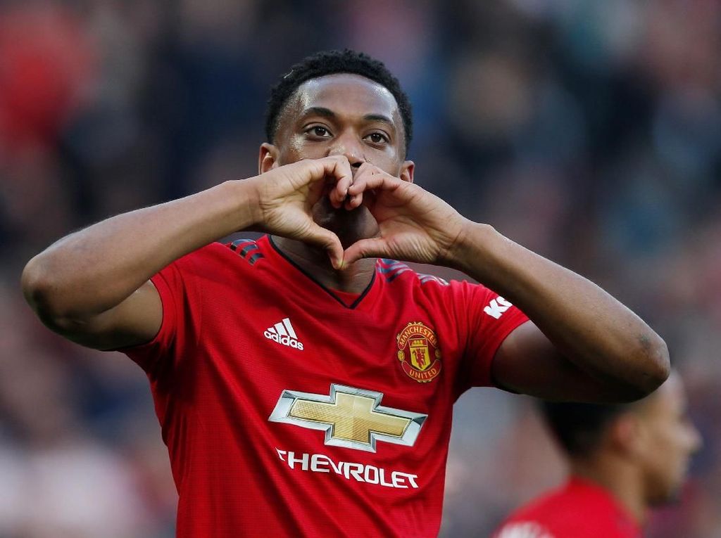 Baru Comeback dan Bikin Gol, Martial Cedera Lagi Baru Comeback dan Bikin Gol, Martial Cedera Lagi